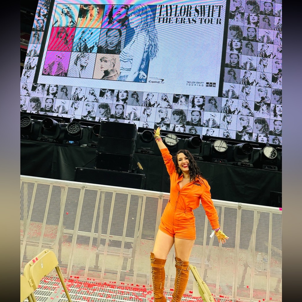 I Am Gia Taylor Swift Costume Rep neon Orange